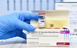 Read more about the article ΠΟΥ: «Ευλογοφανής όχι όμως επιβεβαιωμένη» η αιτιώδης συνάφεια μεταξύ εμβολίου AstraZeneca και θρόμβων